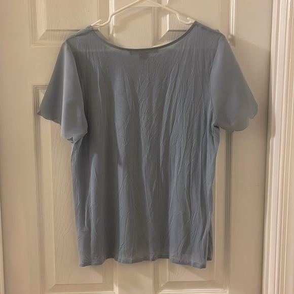 Light blue scalloped blouse - Picture 2 of 2